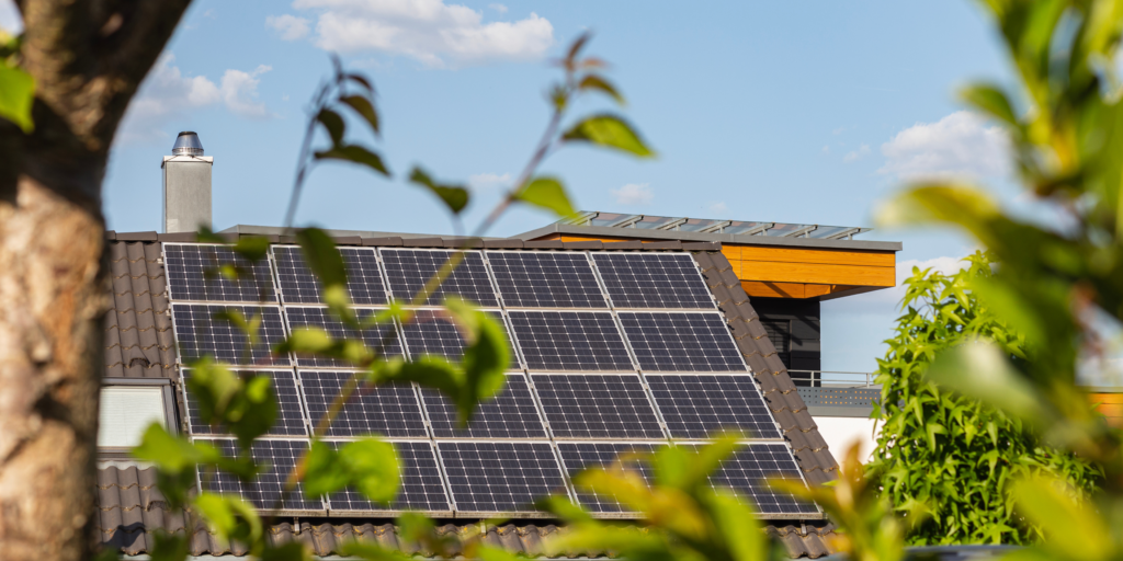 The Ultimate Guide to Rooftop Solar for Homes in India ☀️